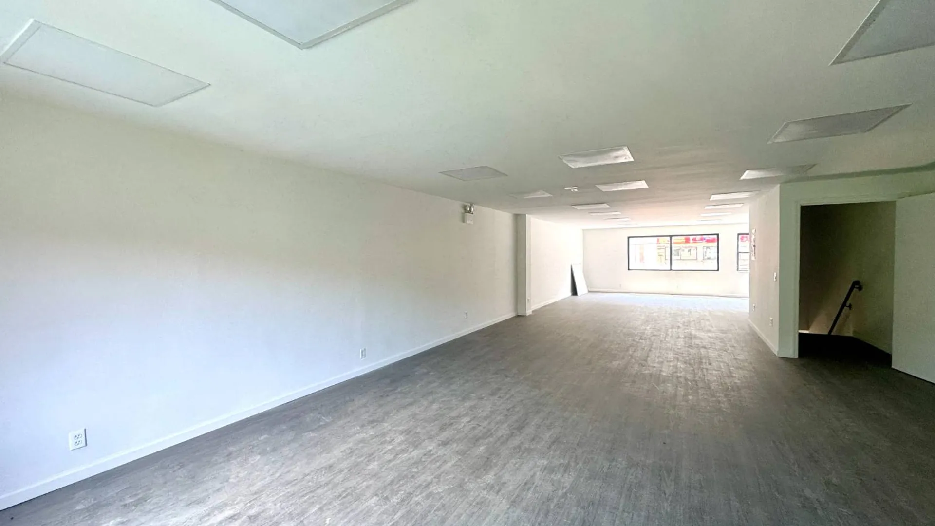 Property at 67-05 Roosevelt Avenue, Woodside, NY 11377 7