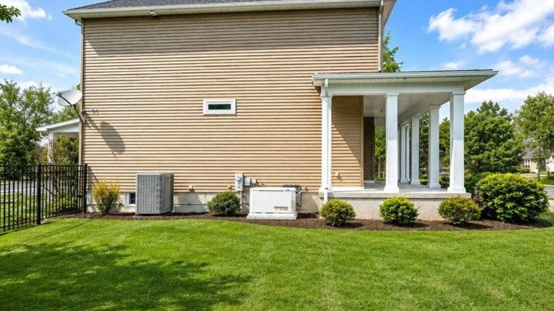 Property at 1012 Gideon Trce, Schenectady, NY 12302 4
