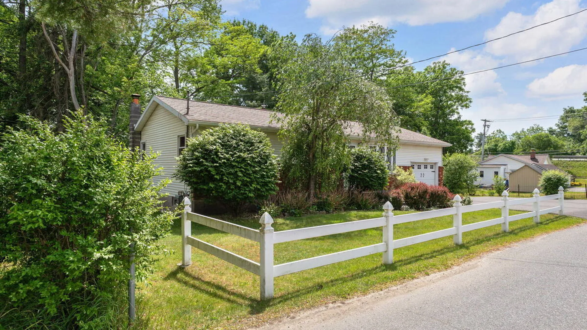 Property at 102 Evans Road, Rotterdam, NY 12306 37