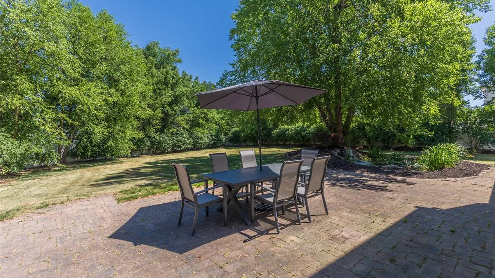 Property at 29 Segatogue Lane, South Setauket, NY 11720 23