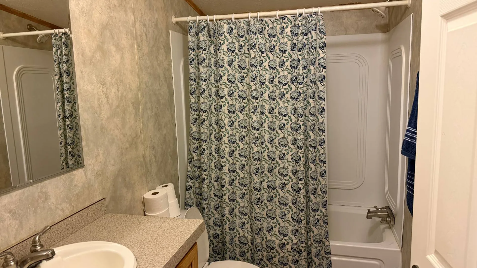 Property at 4 Birch St, Hudson, NY 12534 9