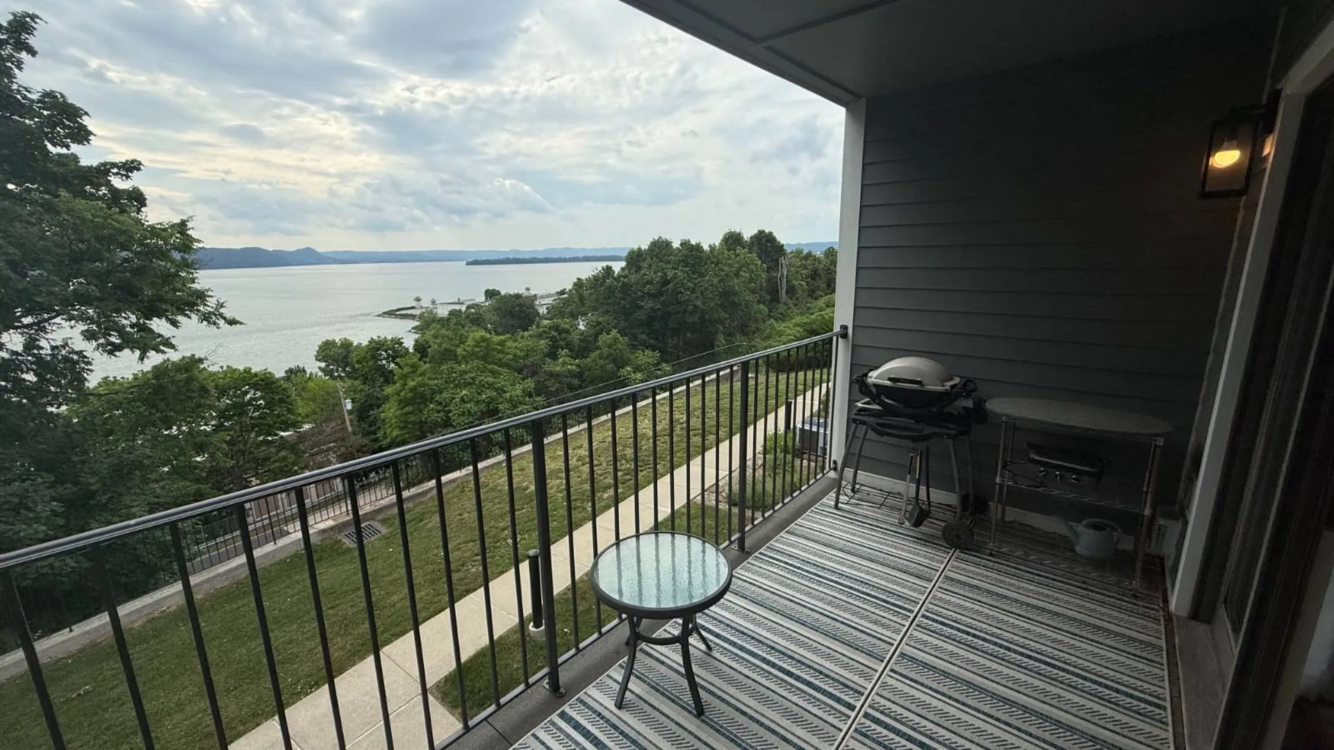 Property at 23 Hudson Point Ln, Ossining, NY 10562 4