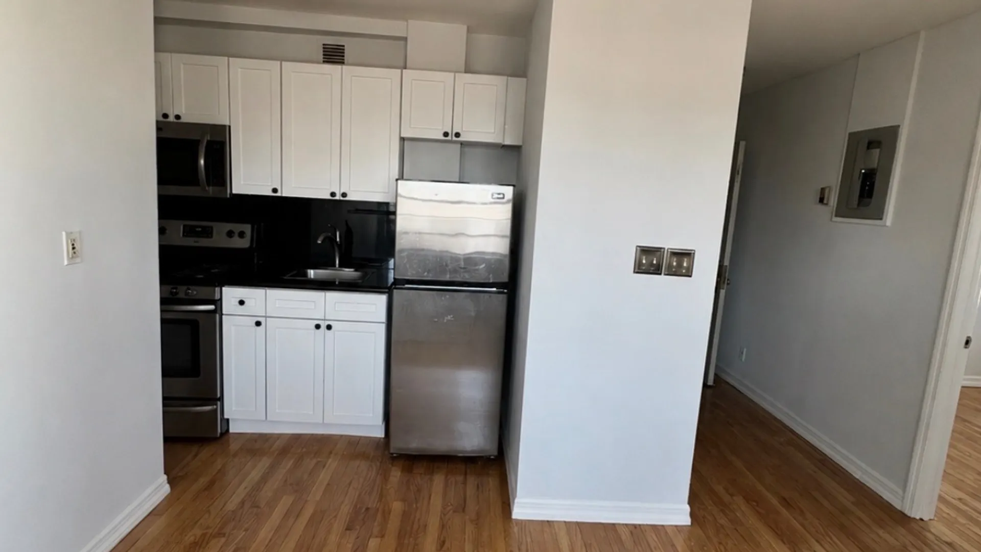 Property at 890 Beech St, Long Beach, NY 11561 8
