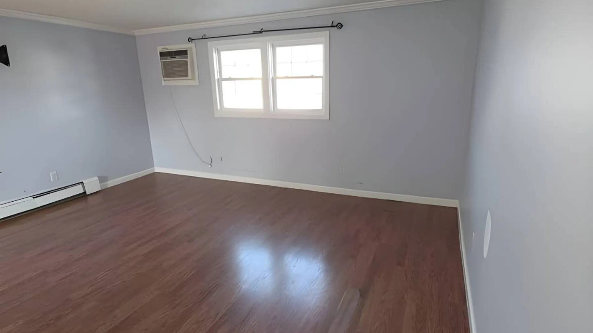 Property at 5 Walters Avenue, Syosset, NY 11791 9