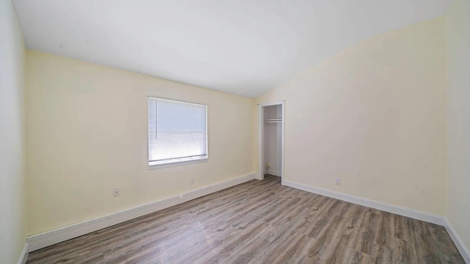 Property at 457 Peconic Street, Ronkonkoma, NY 11779 16