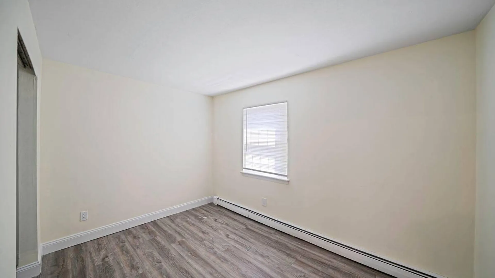 Property at 457 Peconic Street, Ronkonkoma, NY 11779 17