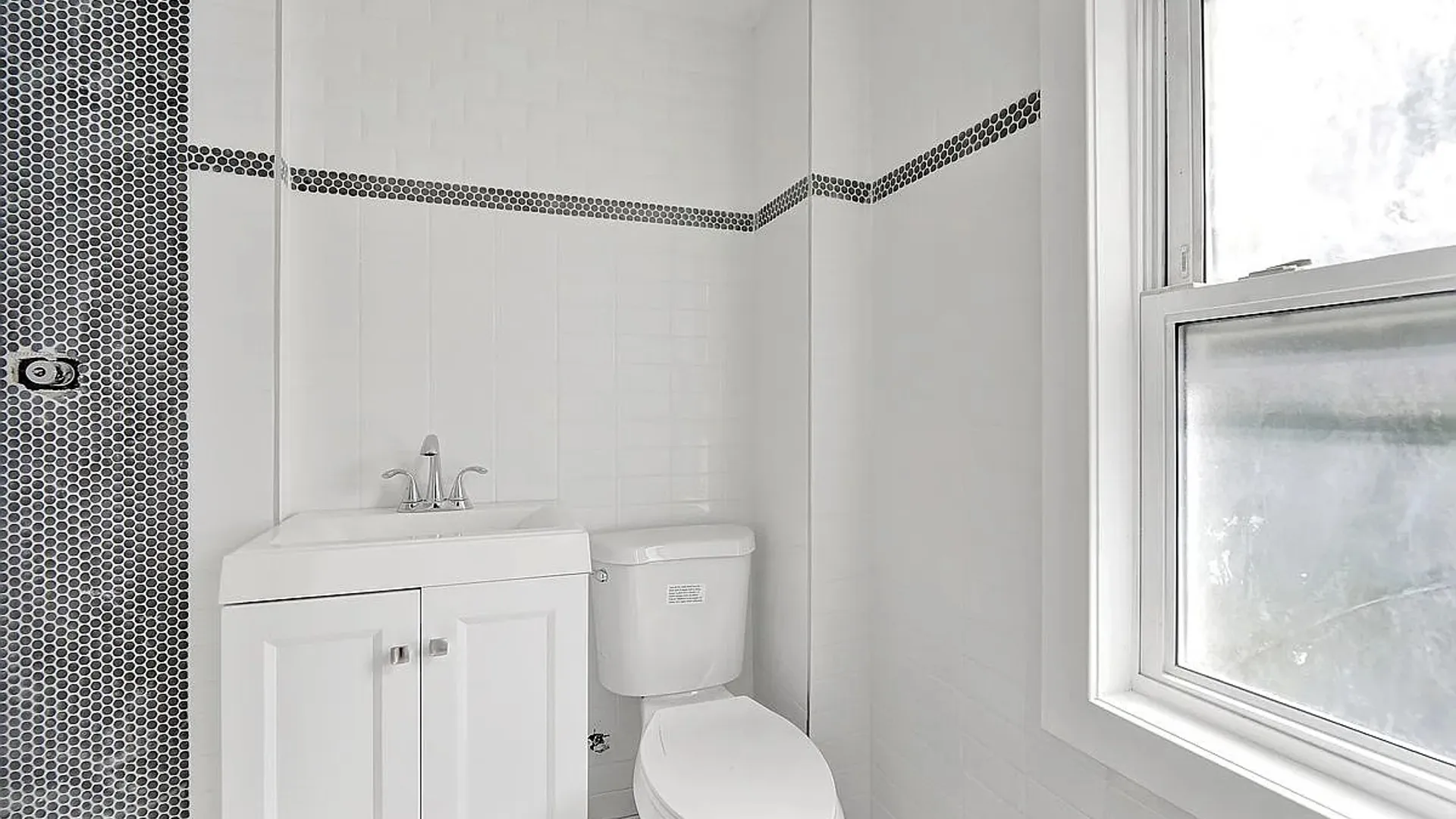 Property at 37 Hemlock St, Brooklyn, NY 11208 7