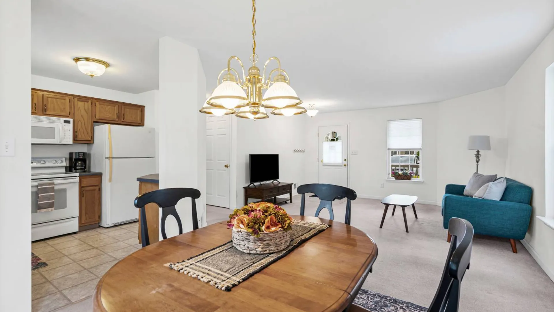 Property at 43 Morning Glory Way, Schenectady, NY 12306 14