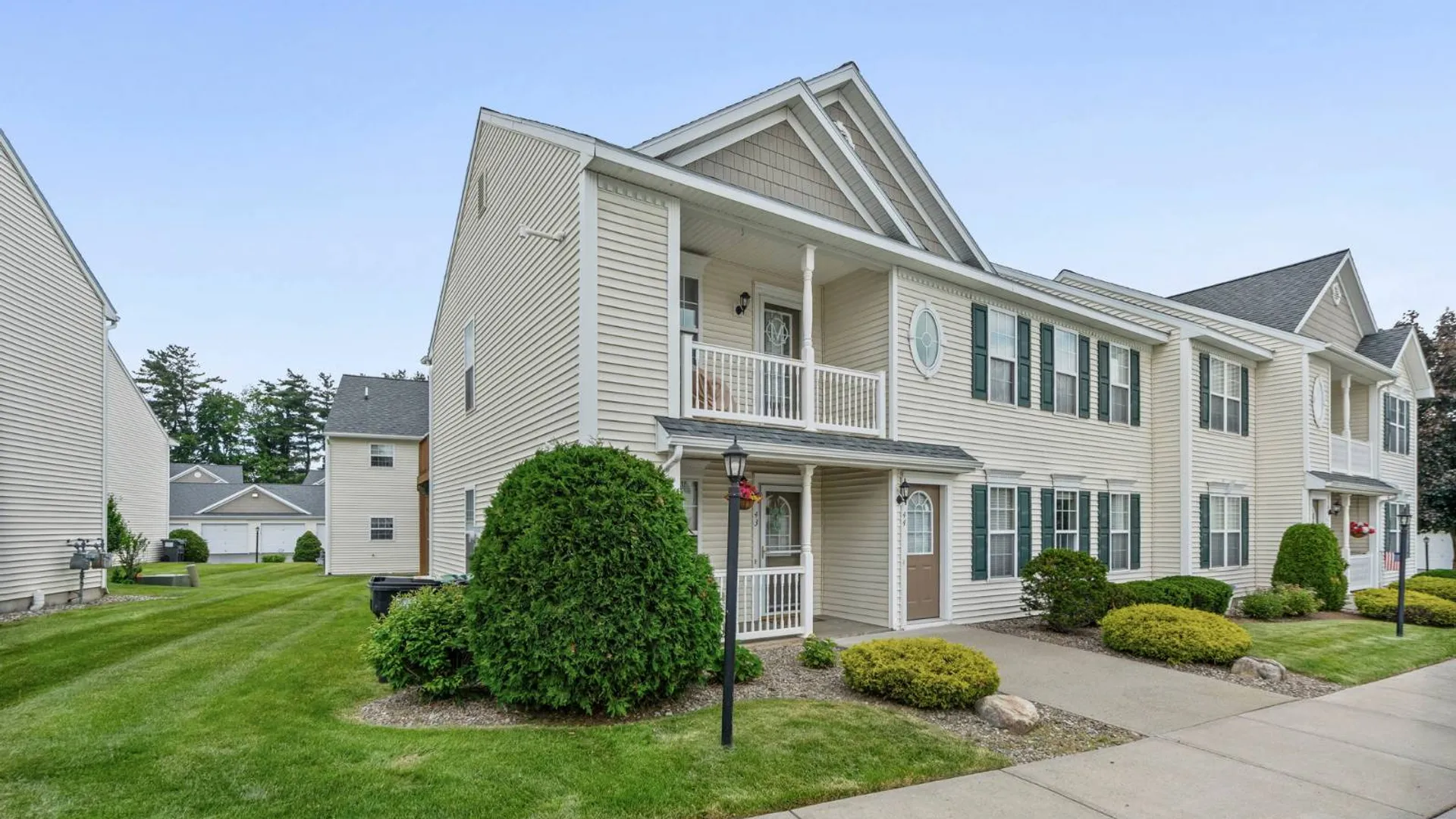 Property at 43 Morning Glory Way, Schenectady, NY 12306 2