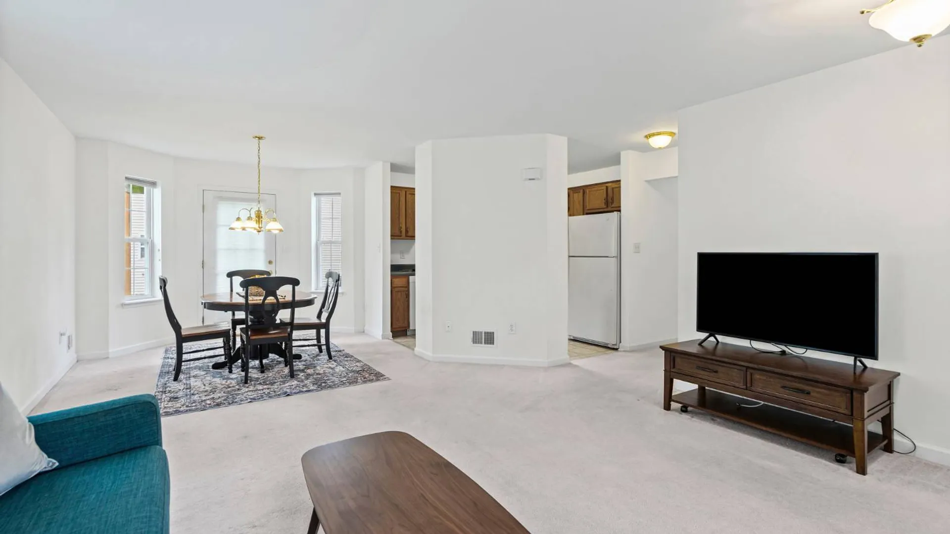 Property at 43 Morning Glory Way, Schenectady, NY 12306 7