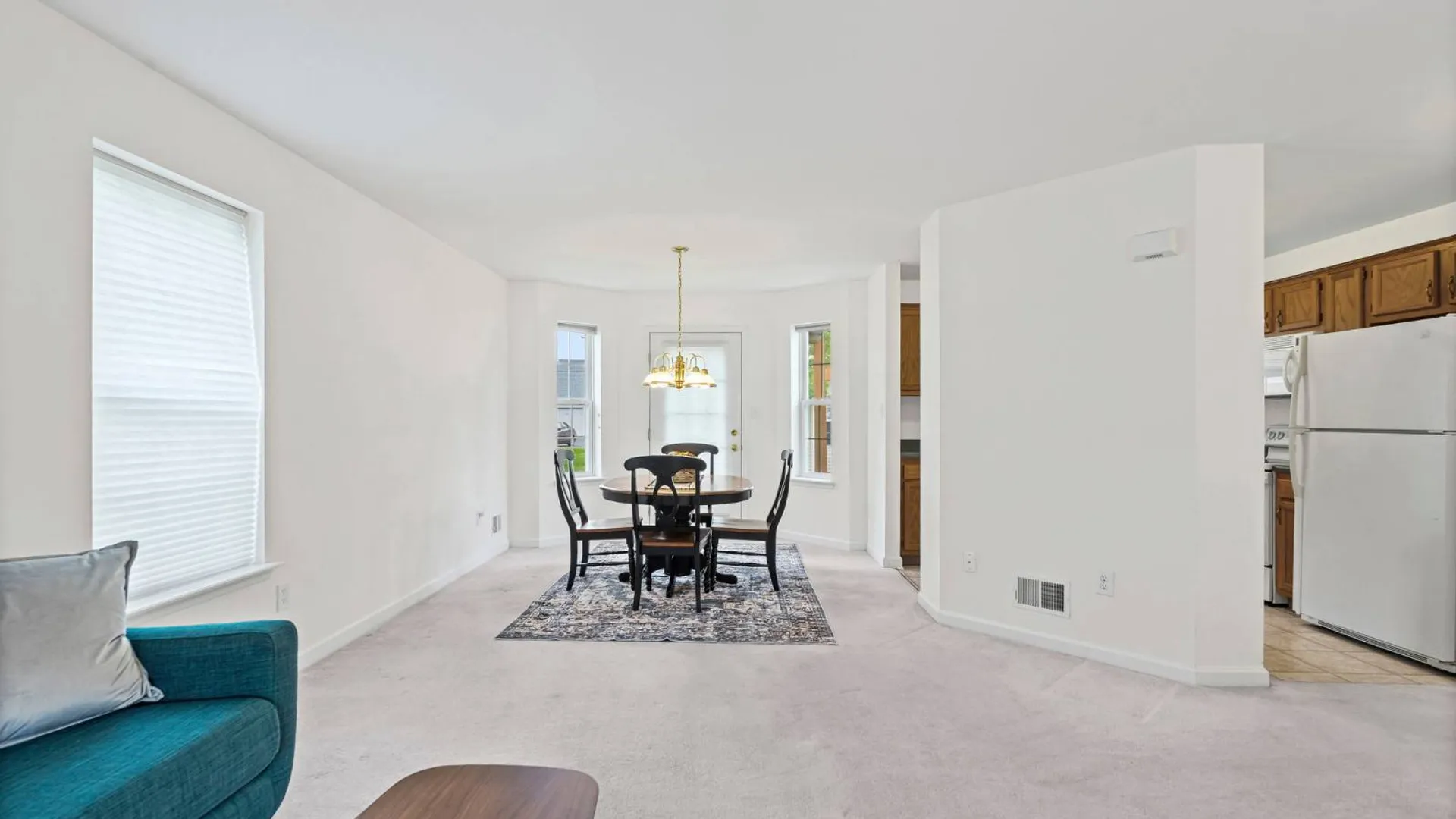 Property at 43 Morning Glory Way, Schenectady, NY 12306 8