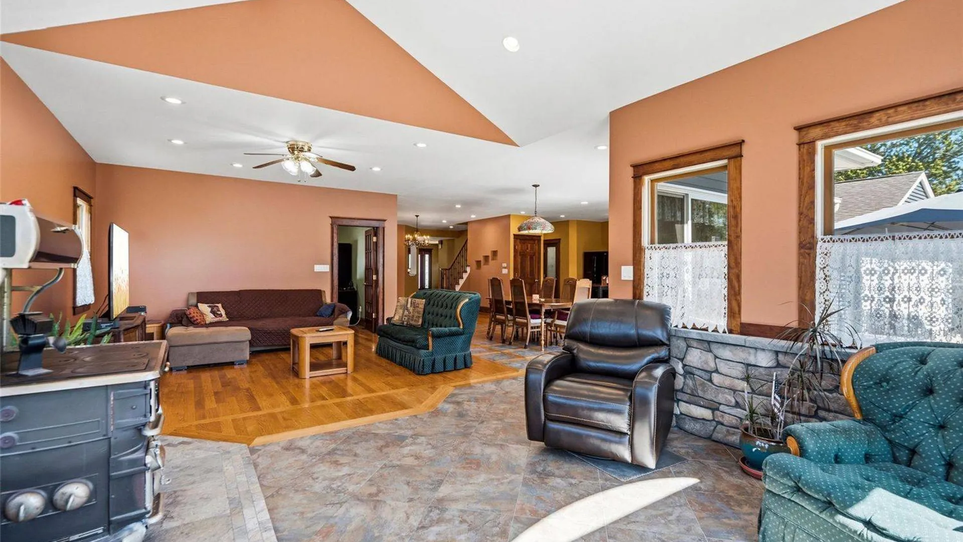 Property at 2185 Sycamore Ave, Ronkonkoma, NY 11779 27