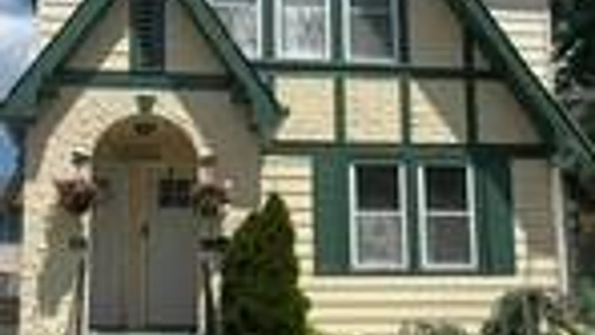 Property at 69 Chelsea St, Staten Island, NY 10307 3