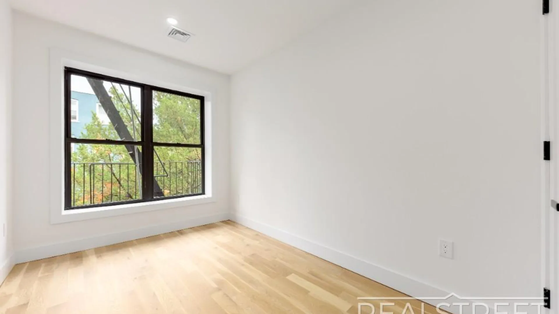Property at 15 Hampton Pl, BROOKLYN, NY 11213 5