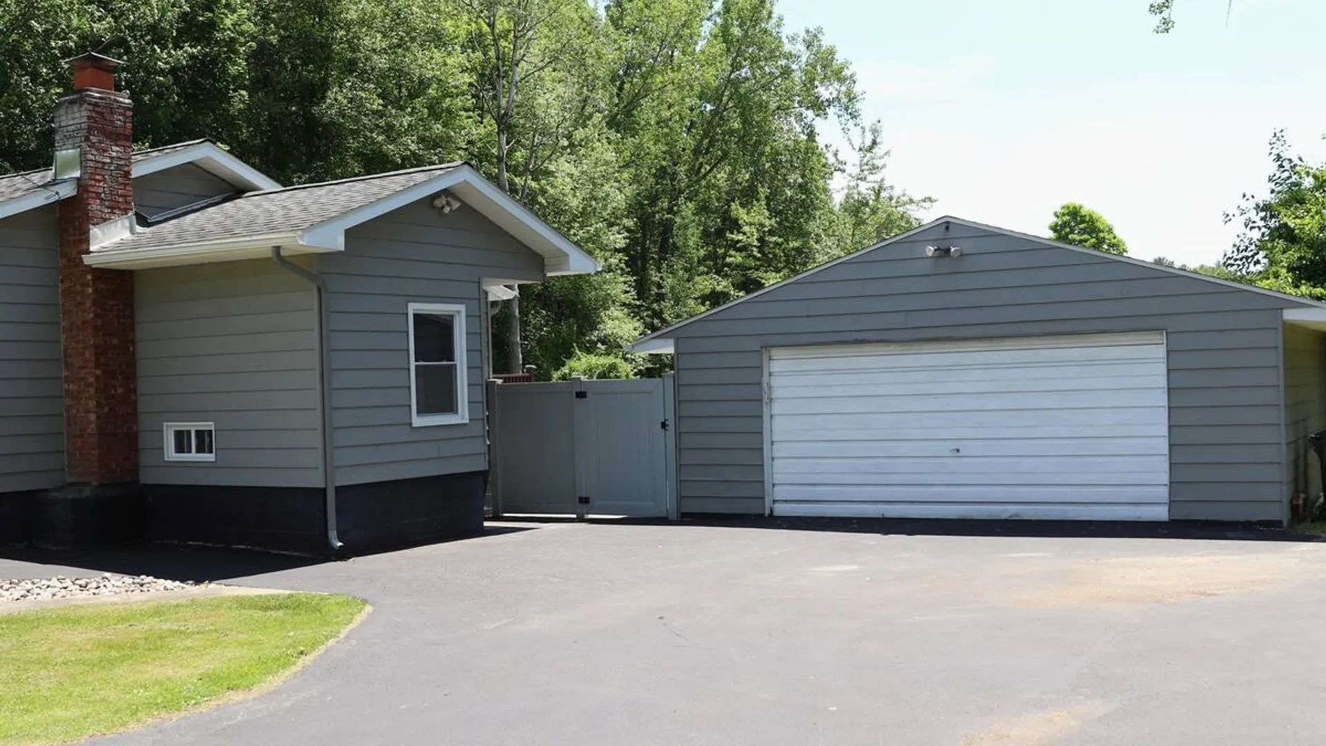 Property at 464 Grooms Road, Clifton Park, NY 12065 4
