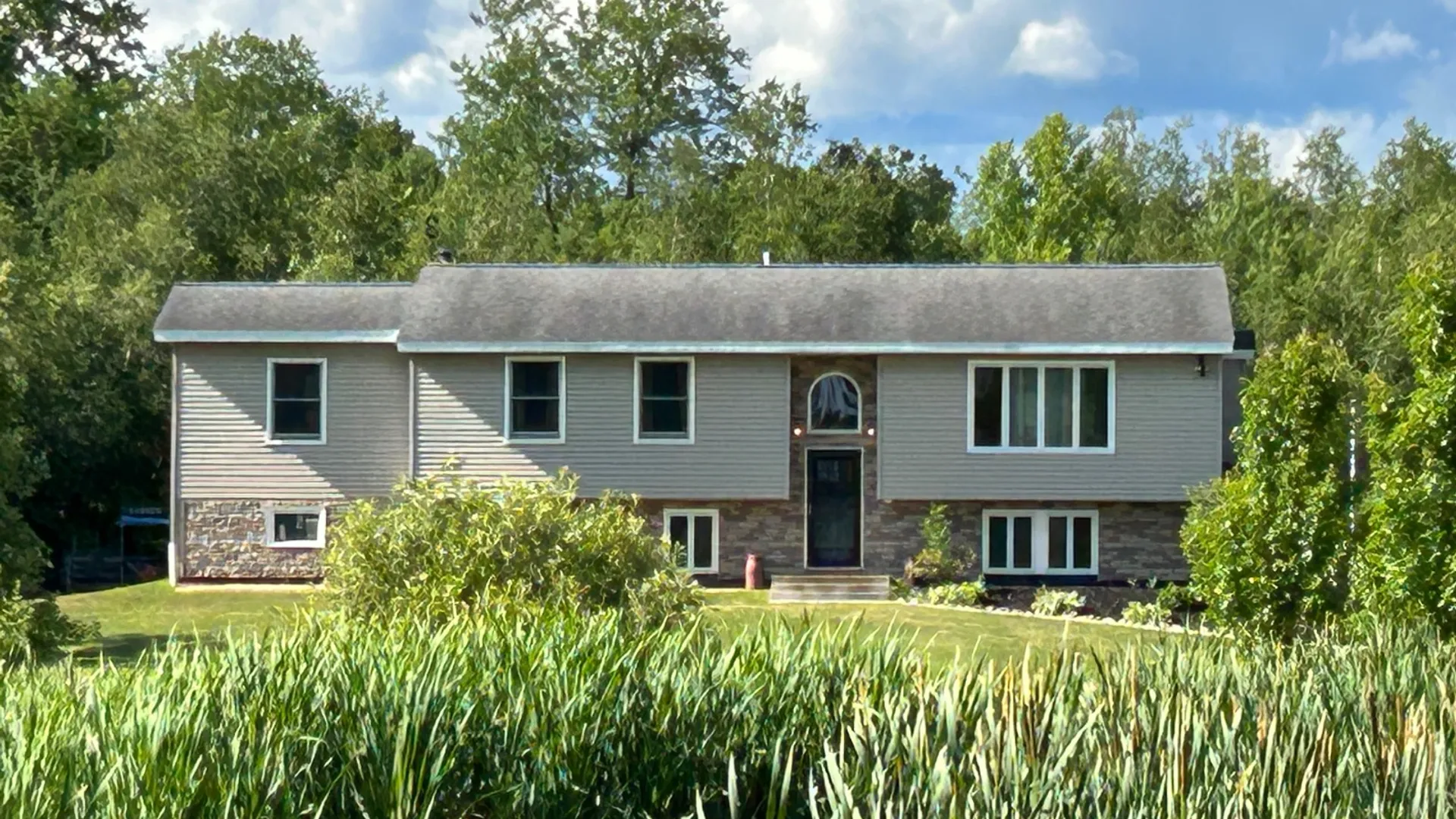 Property at 123 Stairs Rd, Amsterdam, NY 12010 5
