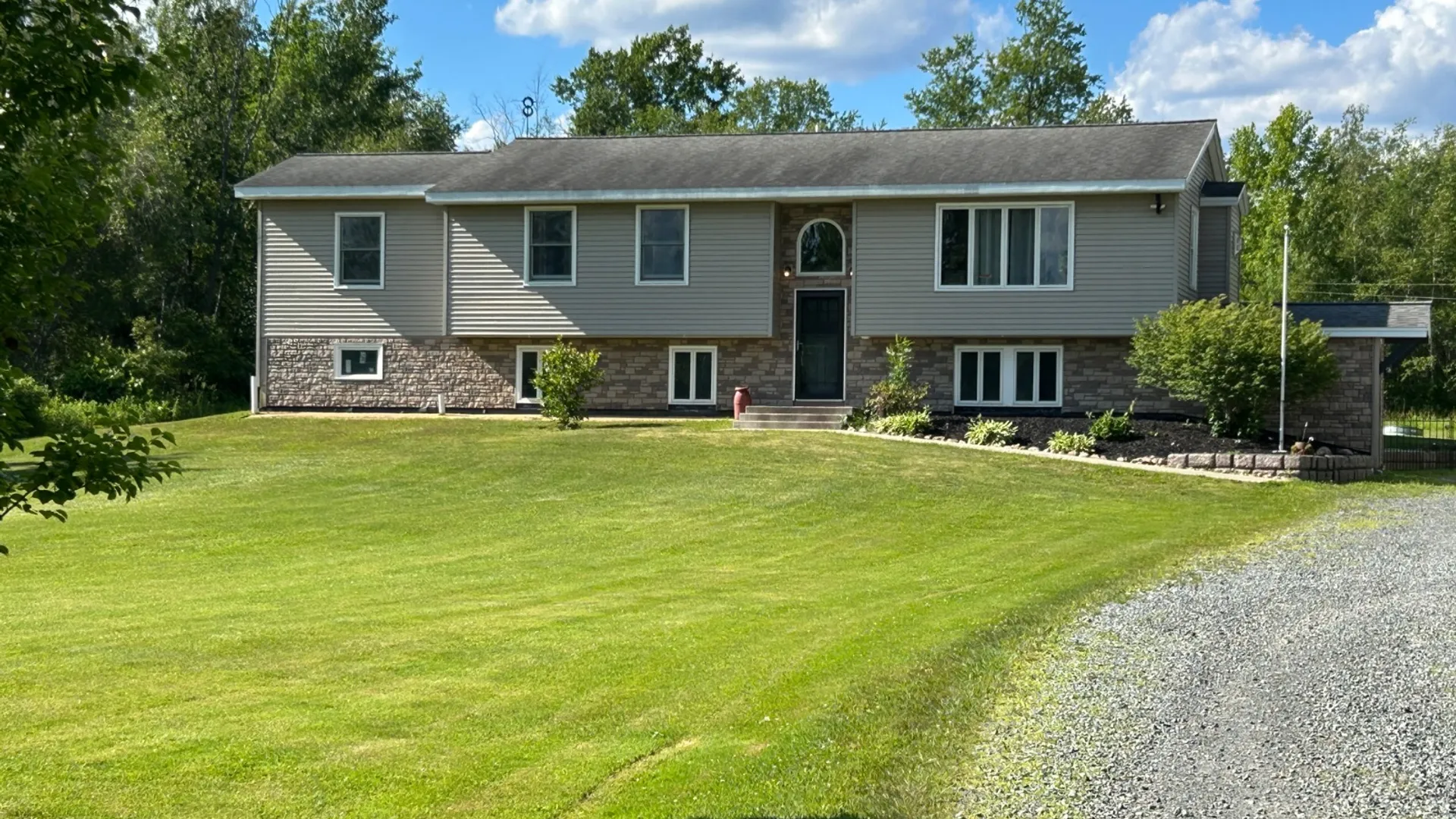 Property at 123 Stairs Rd, Amsterdam, NY 12010 9