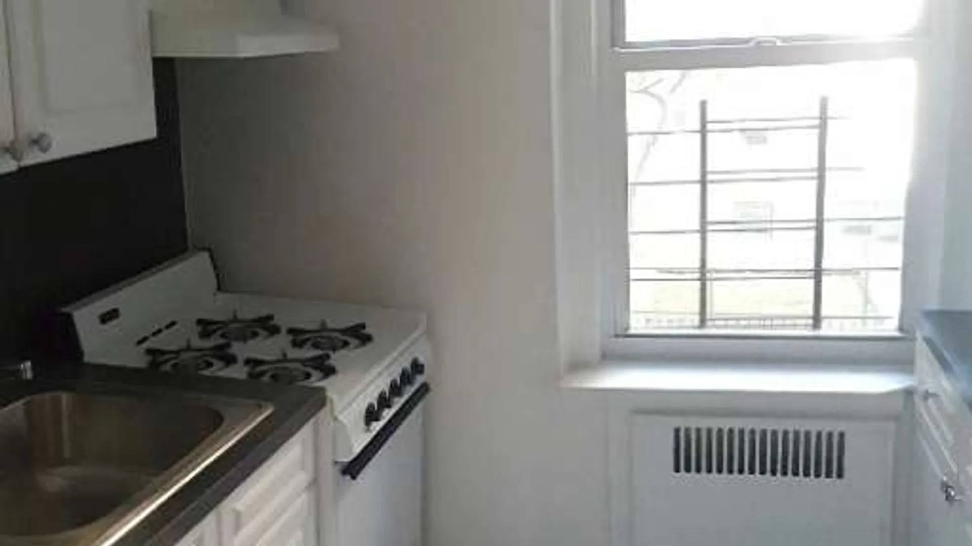 Property at 300 Ocean Parkway, Brooklyn, NY 11218 5