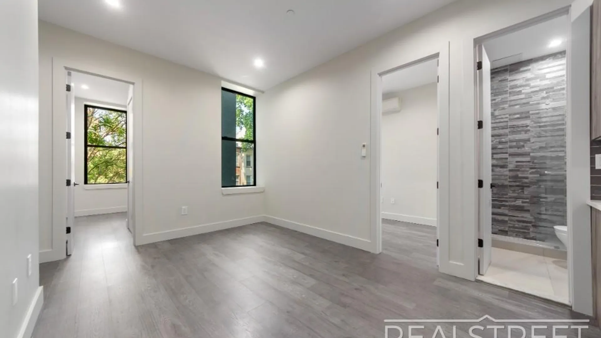 Property at 697 Dekalb Ave, BROOKLYN, NY 11216 6