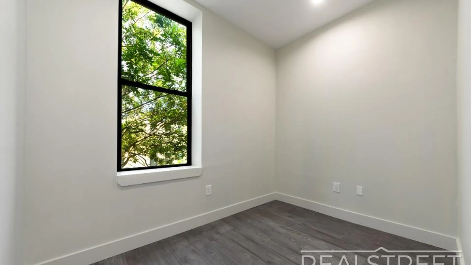 Property at 697 Dekalb Ave, BROOKLYN, NY 11216 8