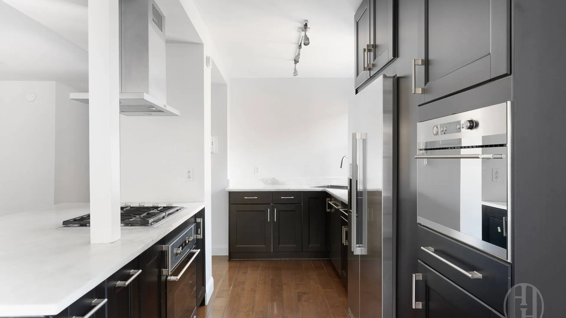 Property at 77 West 55th Street, New York, NY 10019 12
