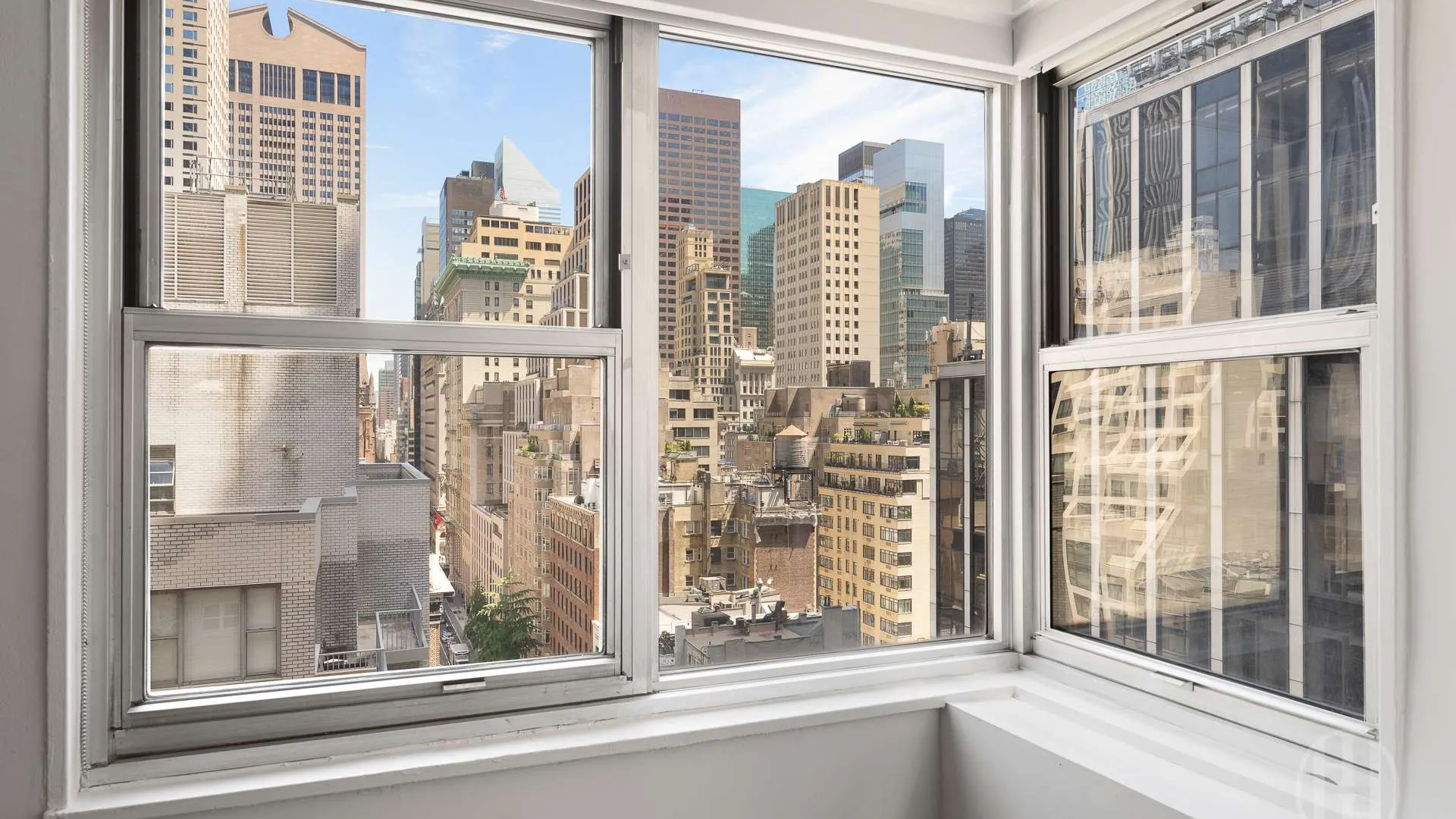 Property at 77 West 55th Street, New York, NY 10019 8