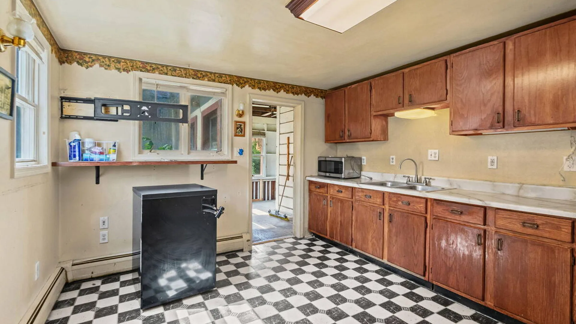Property at 13 Sand Street, Albany, NY 12209 10
