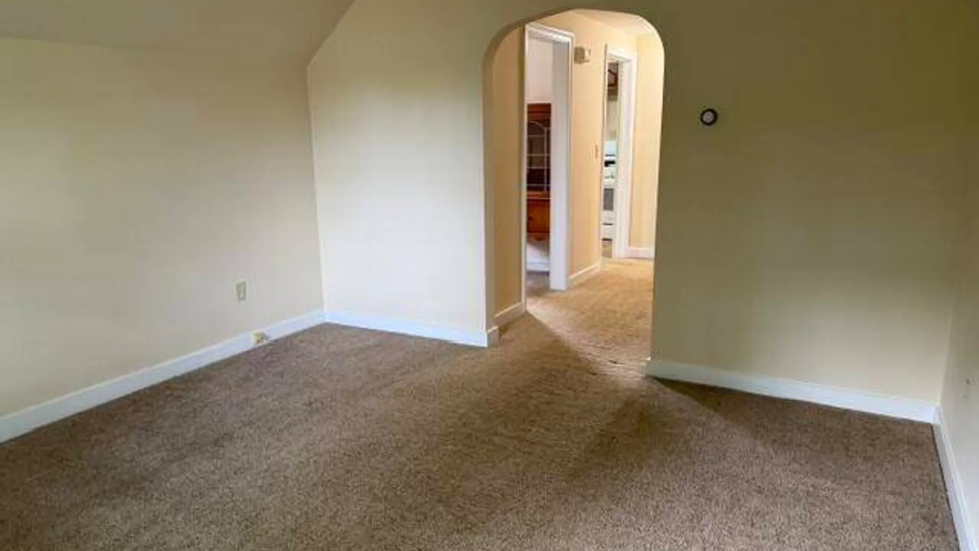 Property at 1366 Helderberg Avenue, Rotterdam, NY 12306 4