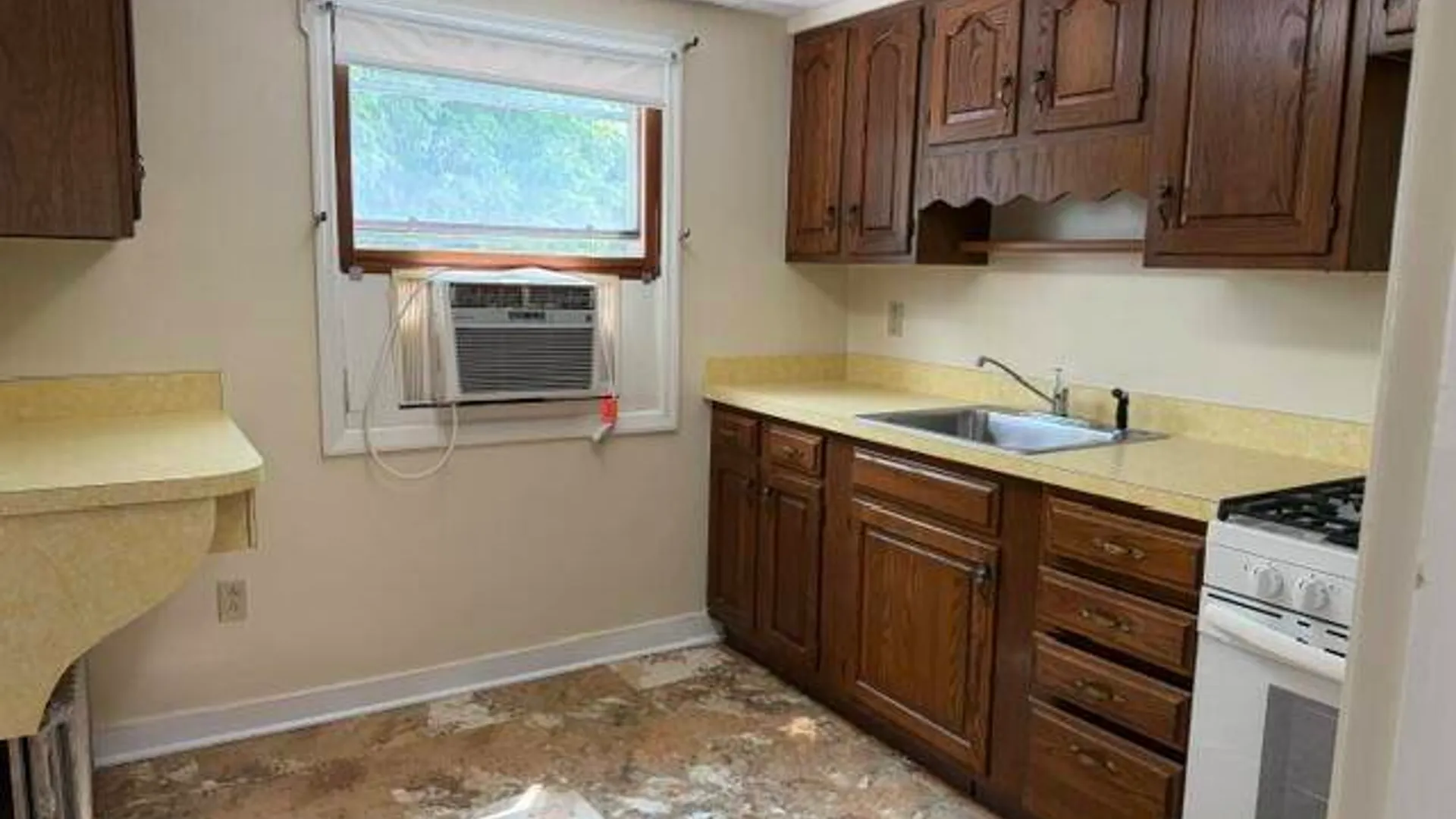 Property at 1366 Helderberg Avenue, Rotterdam, NY 12306 6