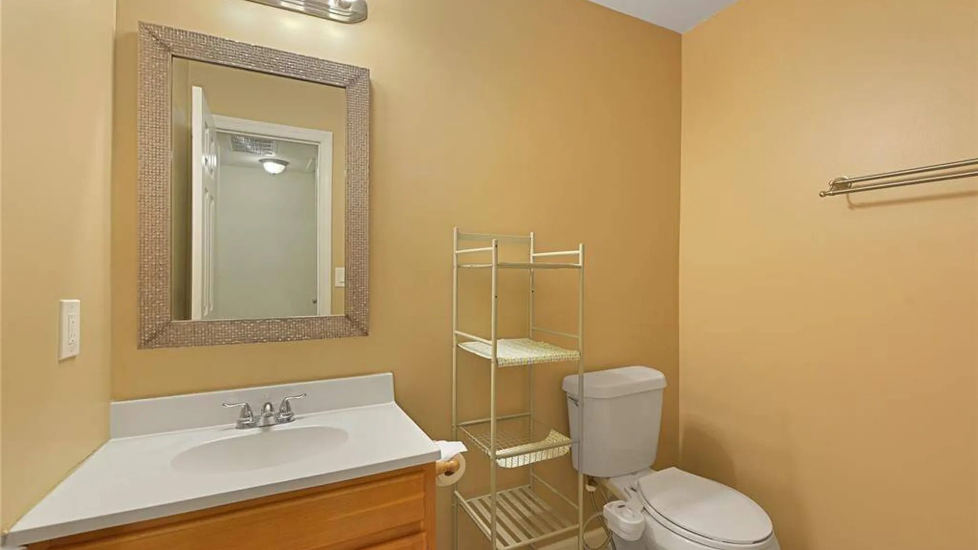 Property at 73 Cherry Avenue, Holtsville, NY 11742 18