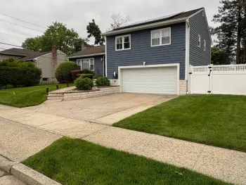 Property at 10 Cranberry Ln, Plainview, NY 11803