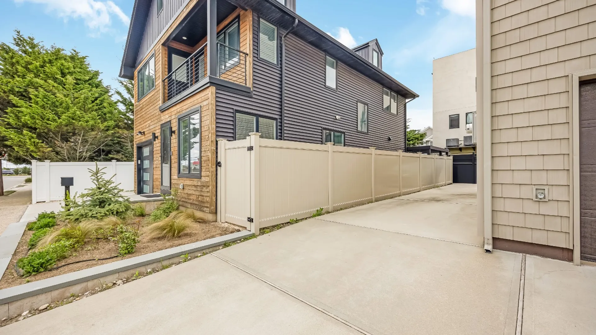 Property at 29 Bath, lido beach, NY 11561 47