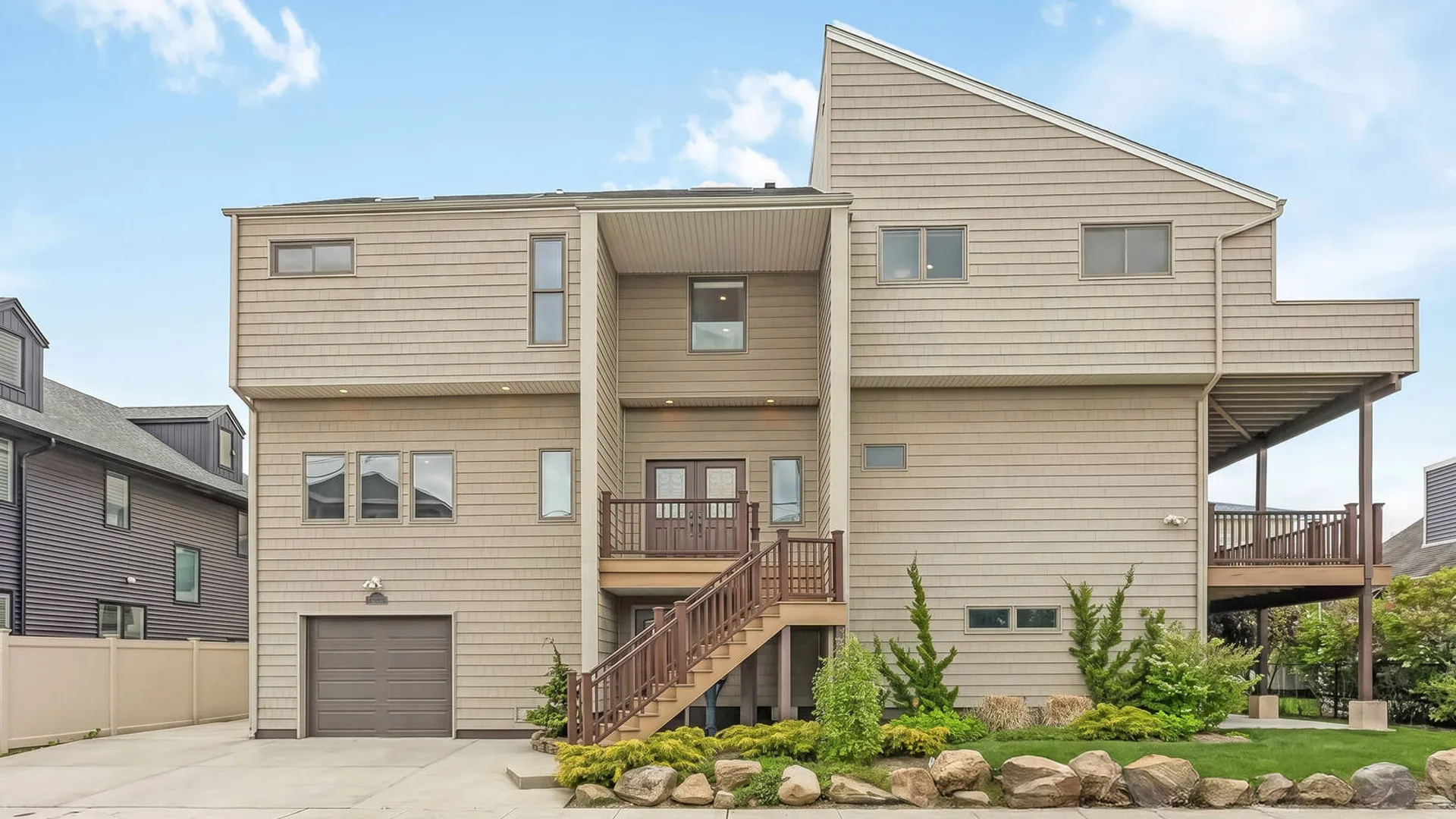 Property at 29 Bath, lido beach, NY 11561 5