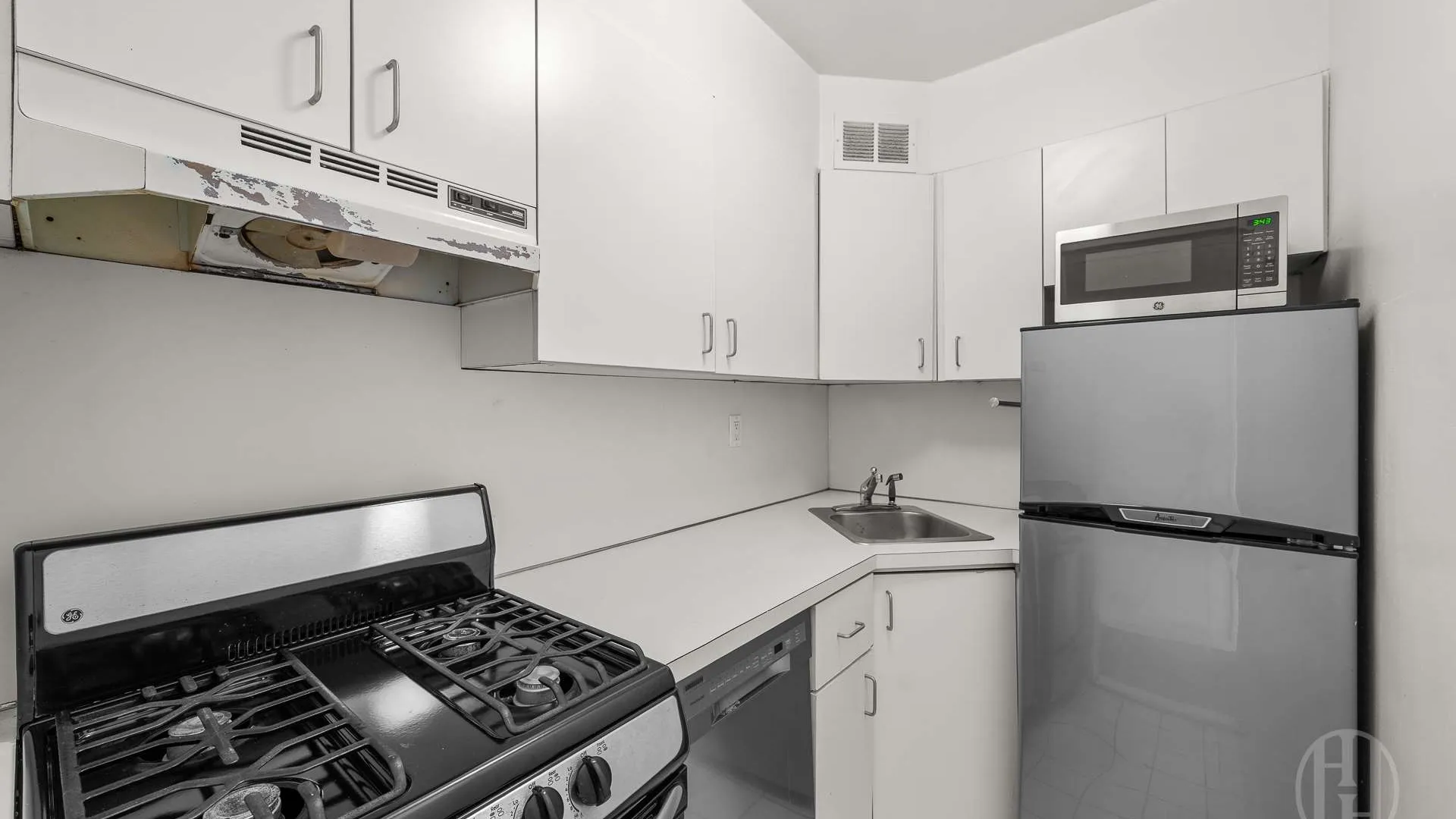 Property at 155 East 34th Street, New York, NY 10016 6