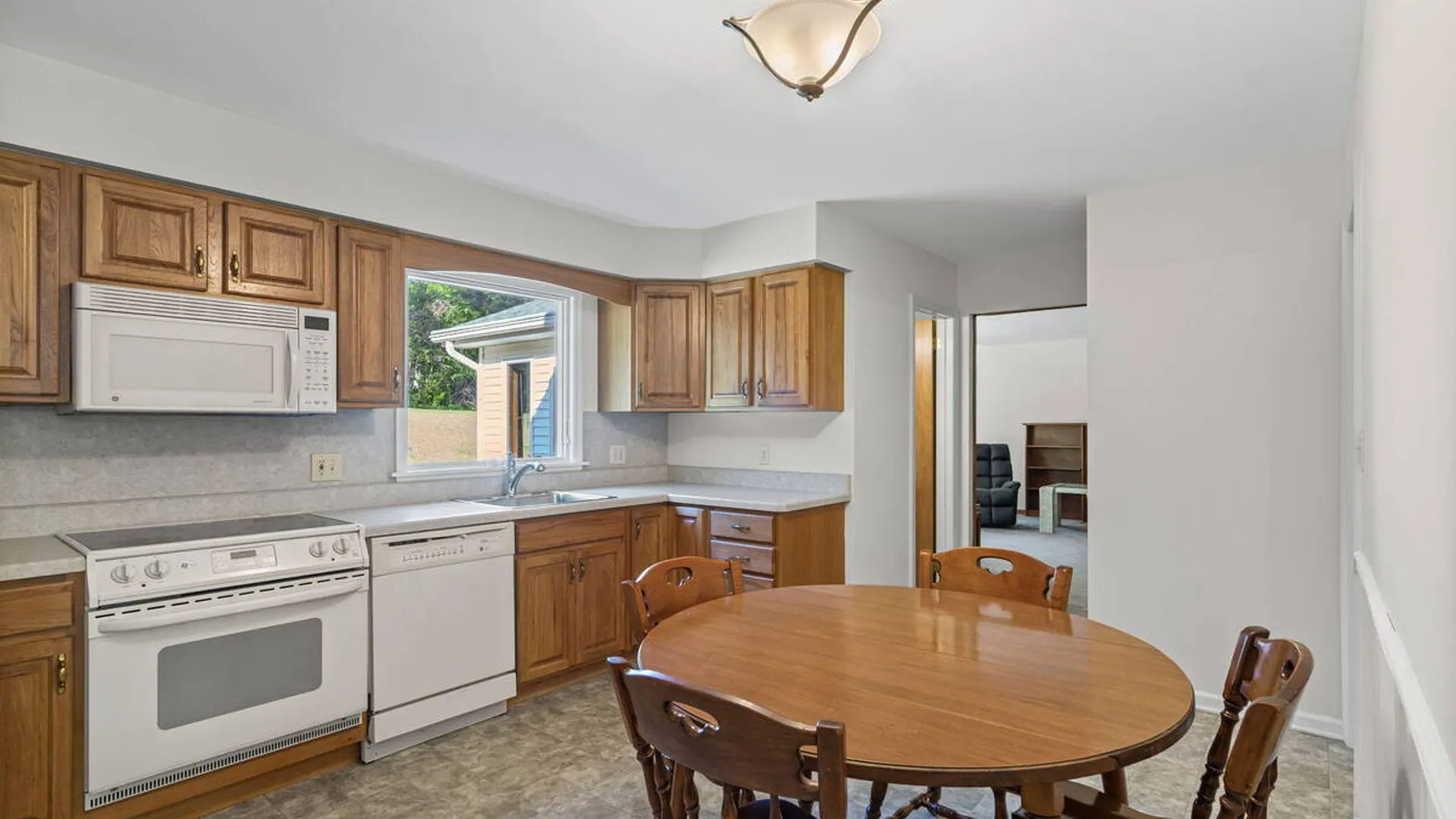 Property at 21 Laury Lane, Glenville, NY 12302 10