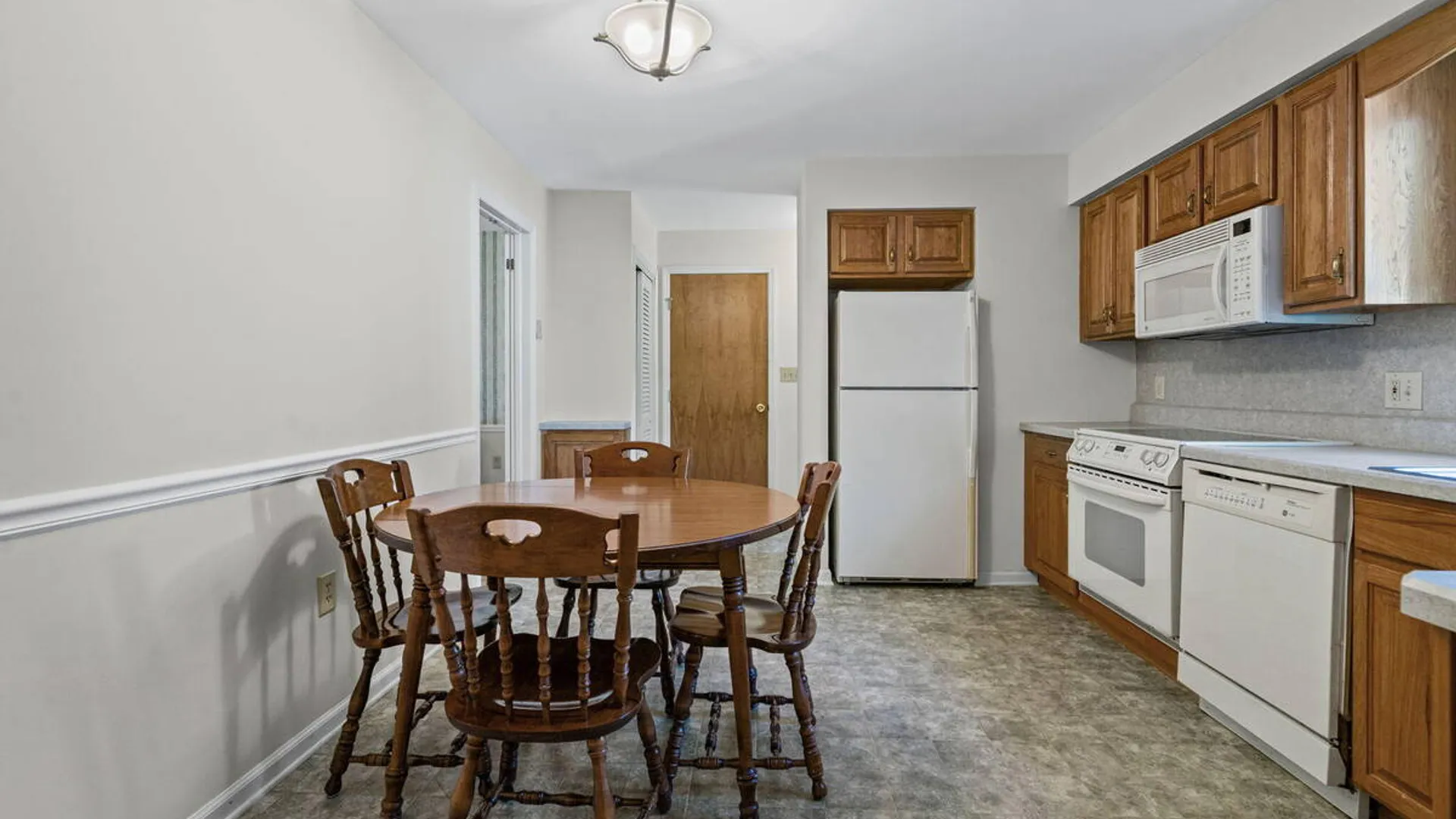 Property at 21 Laury Lane, Glenville, NY 12302 12