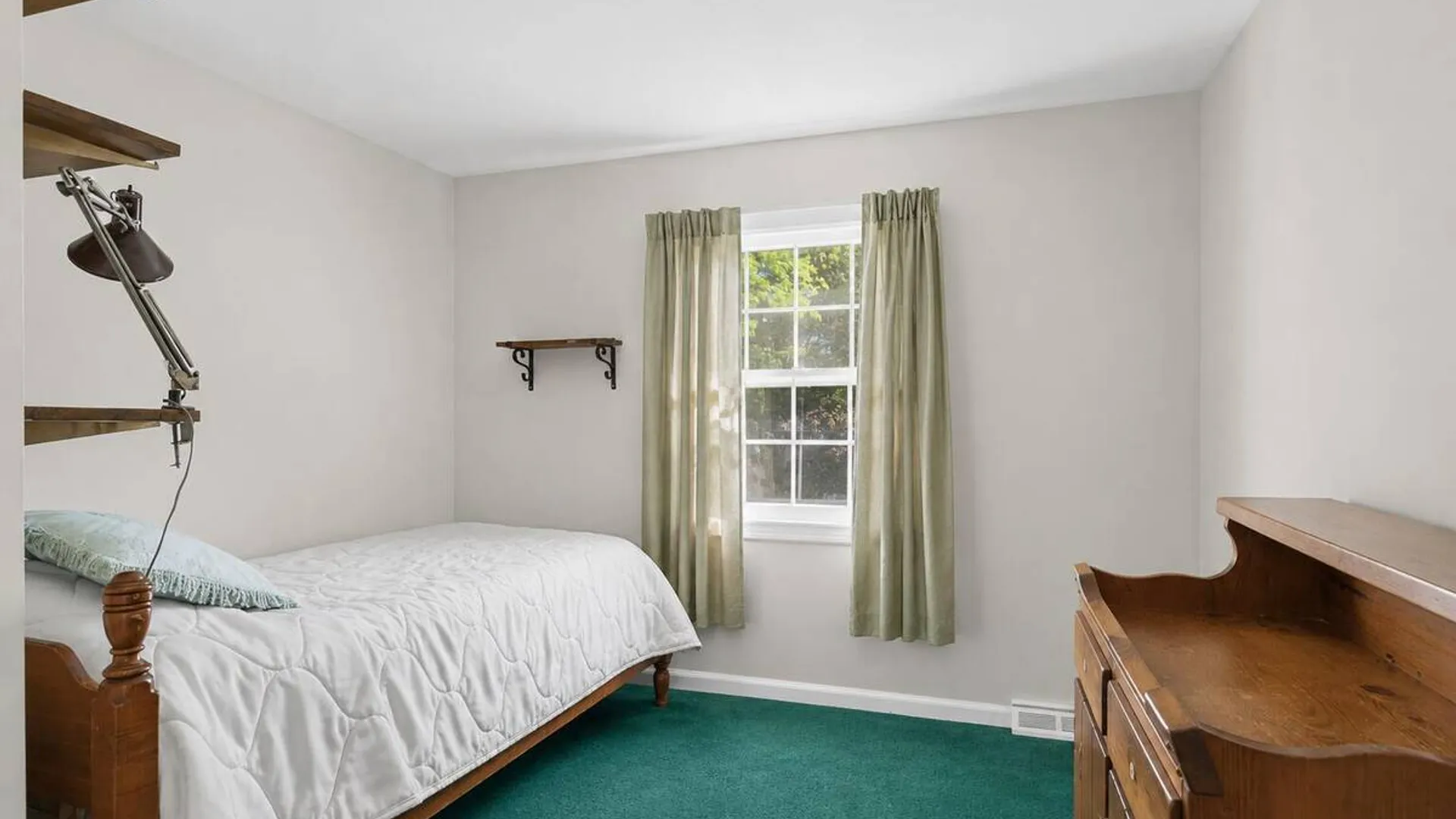 Property at 21 Laury Lane, Glenville, NY 12302 22