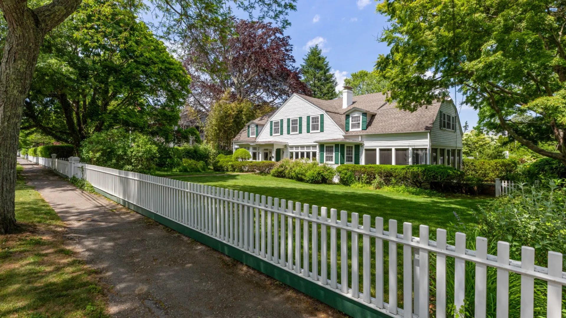 Property at 37 BELLPORT LANE, BELLPORT VILLAGE, NY 11713 41