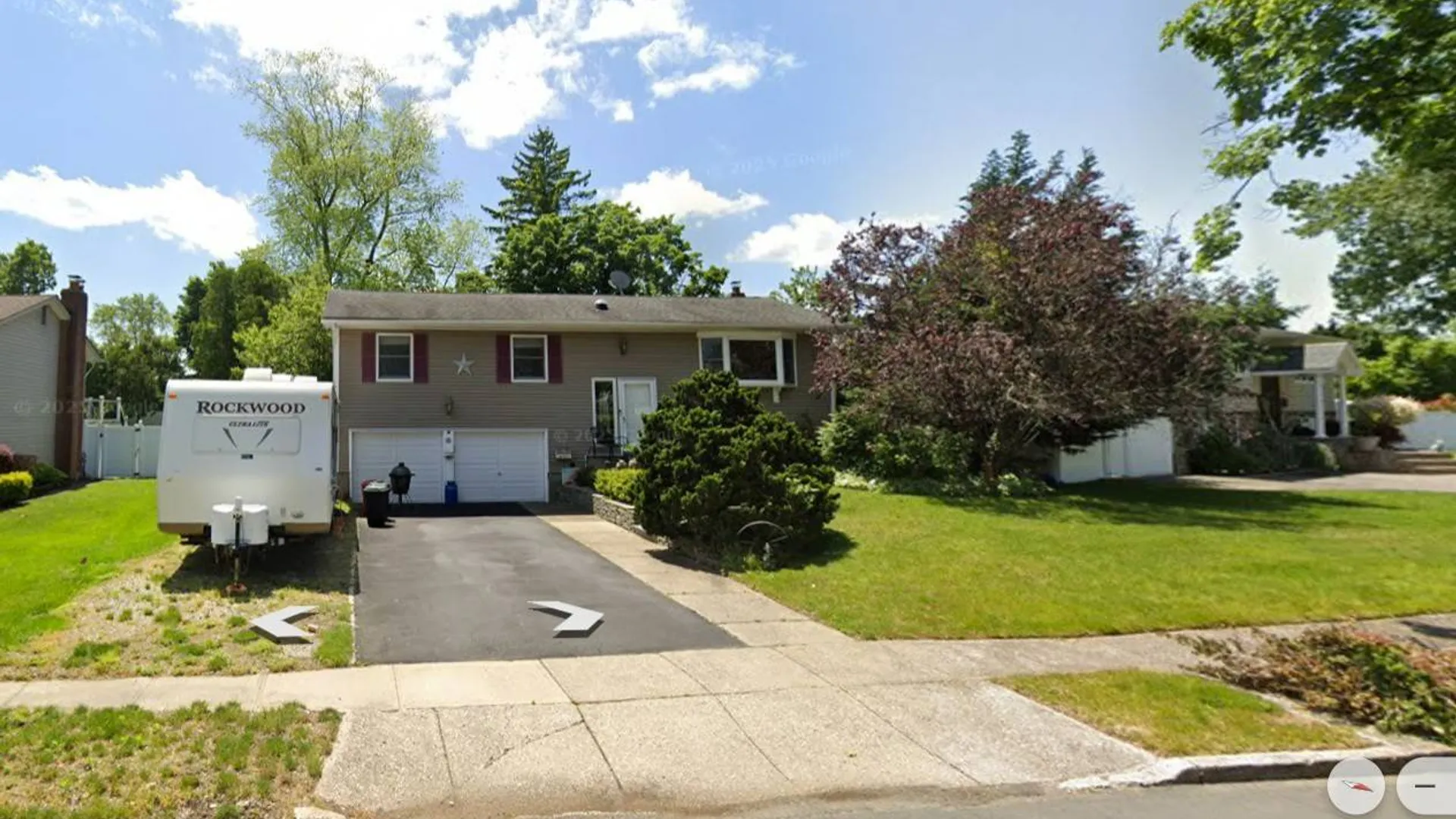 Property at 14 Dedham Pl, Kings Park, NY 11754 14
