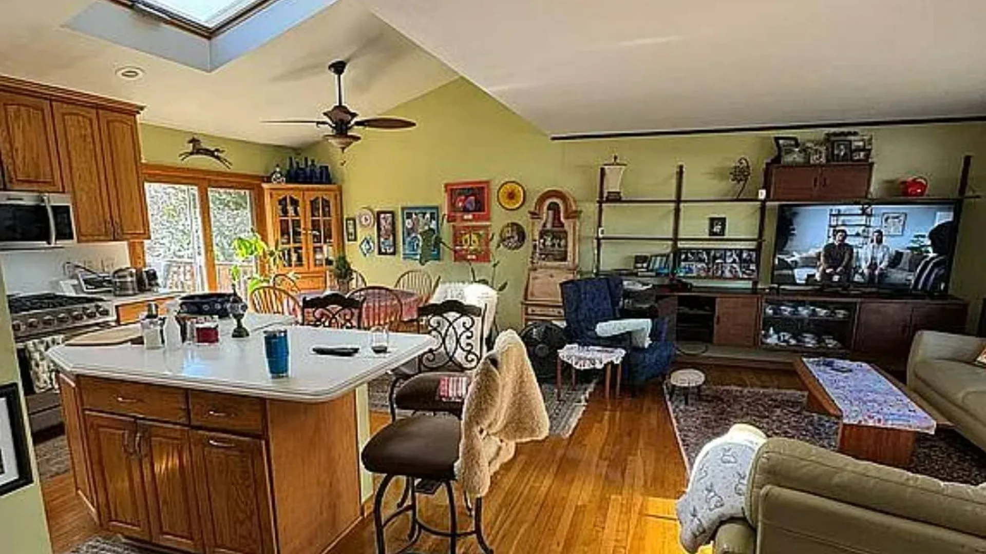 Property at 14 Dedham Pl, Kings Park, NY 11754 4