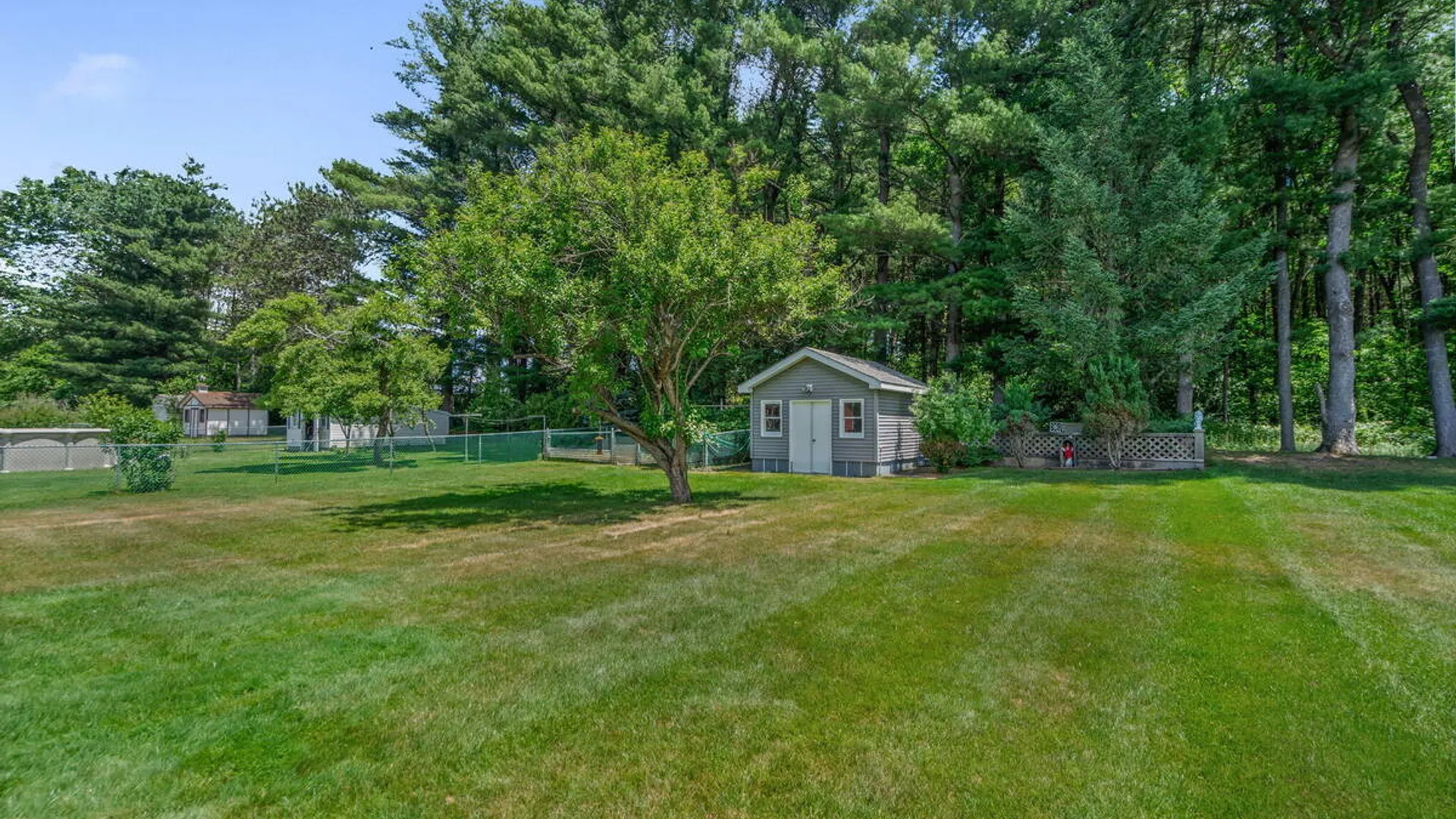 Property at 1037 St Lucille Drive, Rotterdam, NY 12306 37