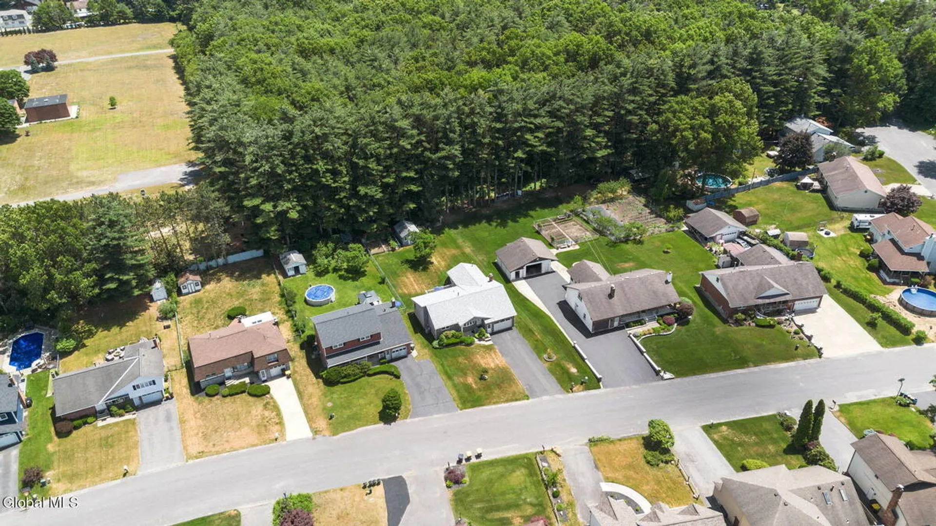 Property at 1037 St Lucille Drive, Rotterdam, NY 12306 42