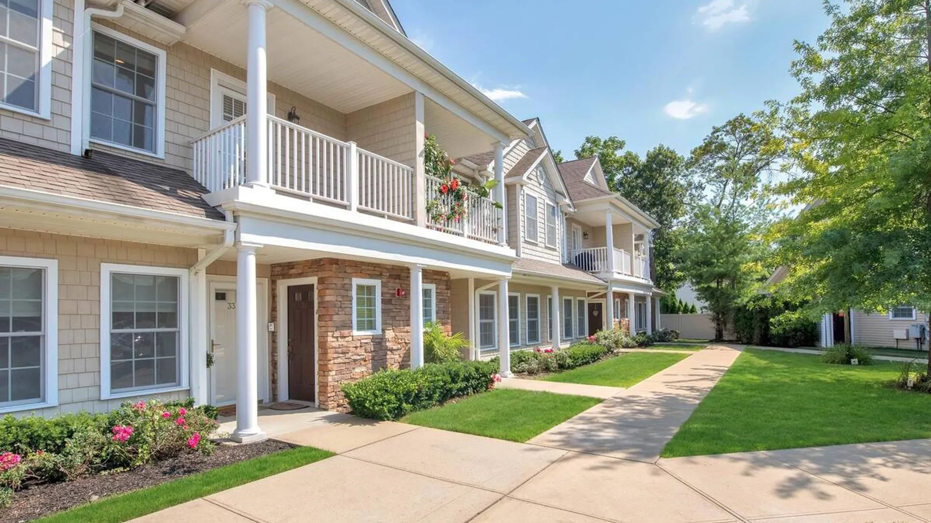 Property at 34 Della Drive, West Babylon, NY 11704 21