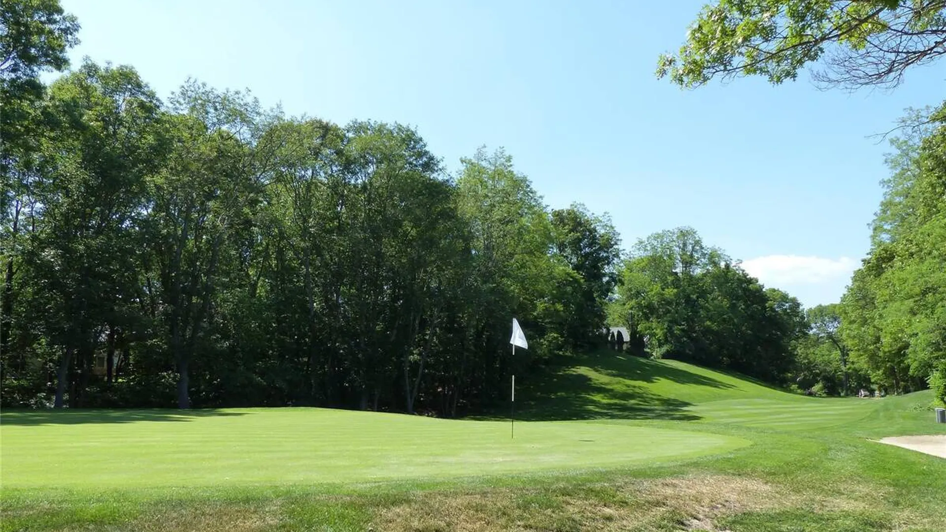 Property at 937 Skyline Drive, Coram, NY 11727 23