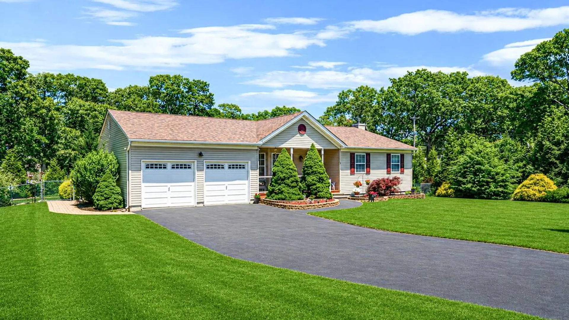 Property at 1 Peter Street, Coram, NY 11727 3
