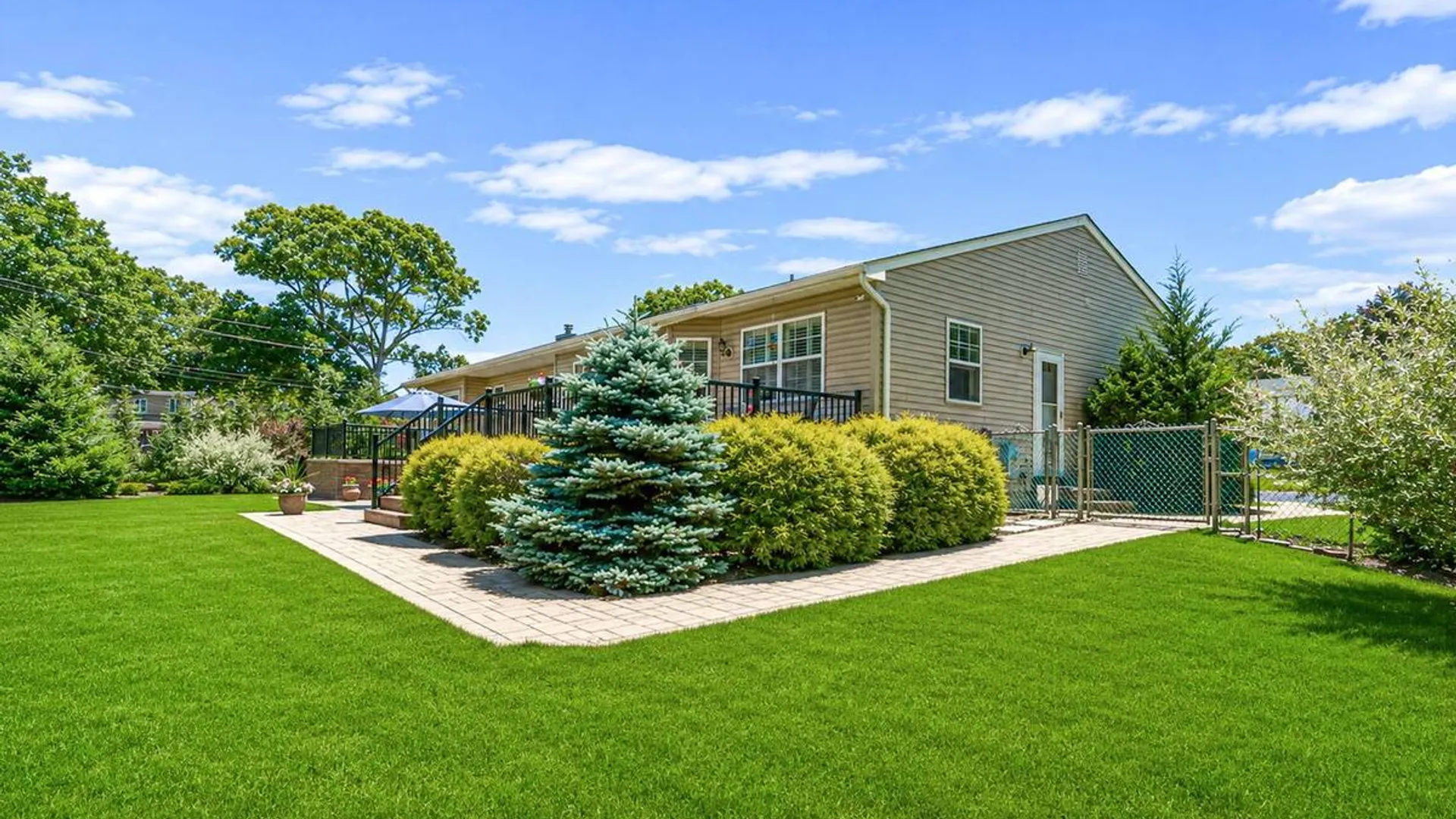 Property at 1 Peter Street, Coram, NY 11727 27