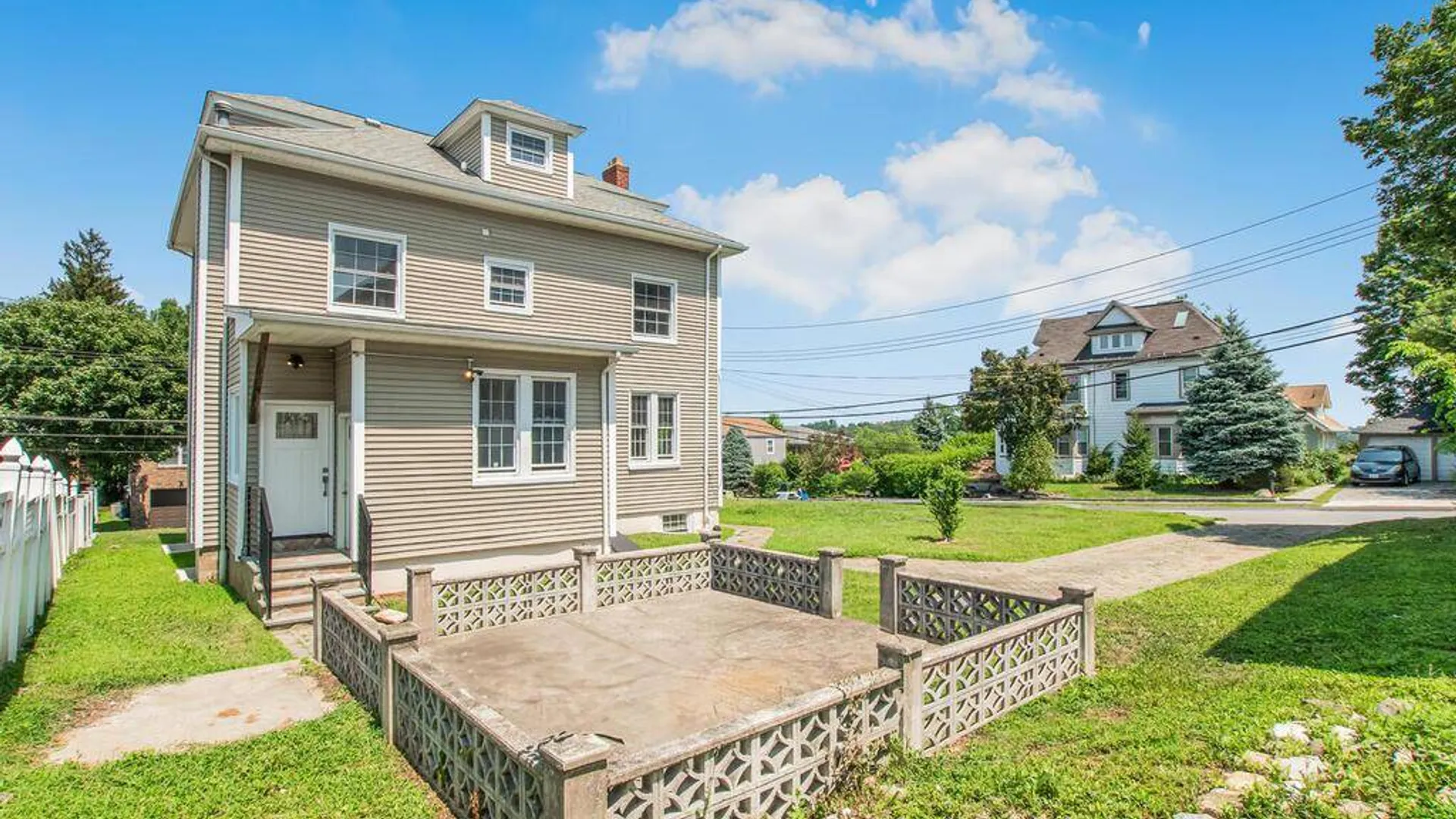 Property at 70 Normandy Rd, Yonkers, NY 10701 4