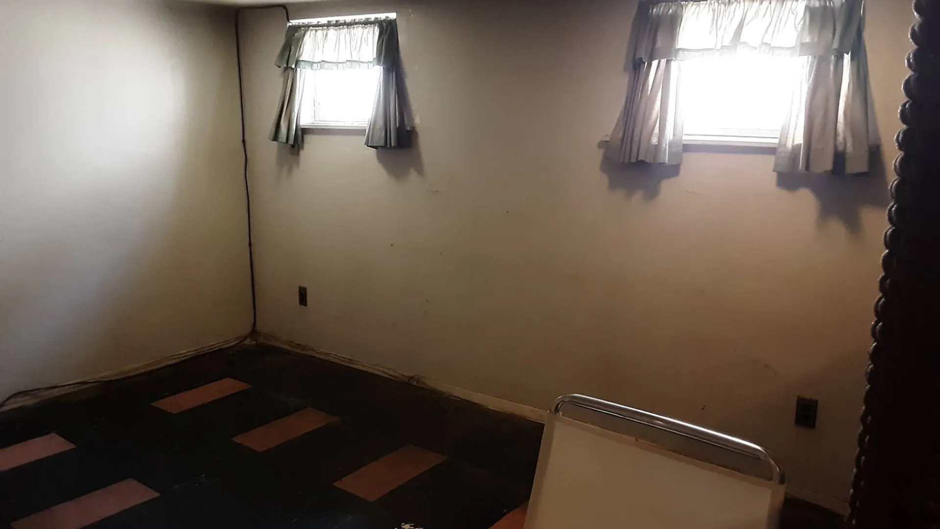 Property at 115-42 223rd St, Cambria Heights, NY 11411 44