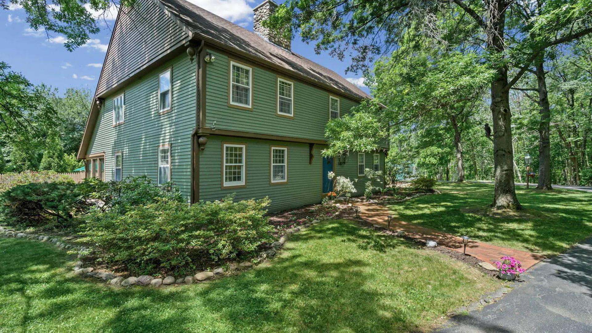Property at 35 Lincoln Mall, Niskayuna, NY 12309 3