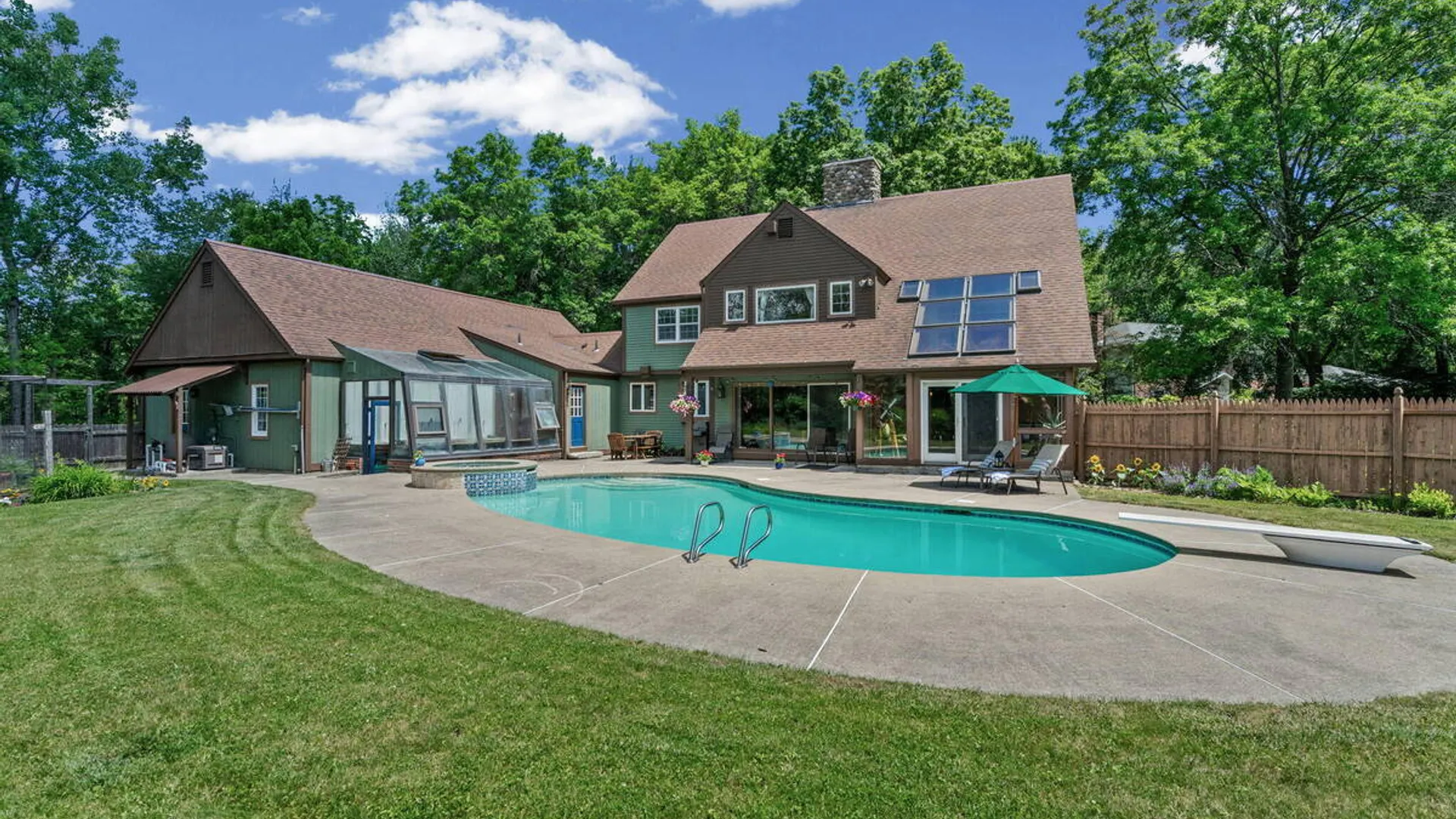 Property at 35 Lincoln Mall, Niskayuna, NY 12309 74